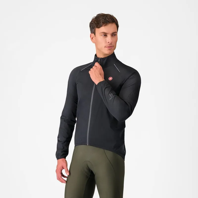 Erikoistarjous Castelli Emergency 3 Sadetakki