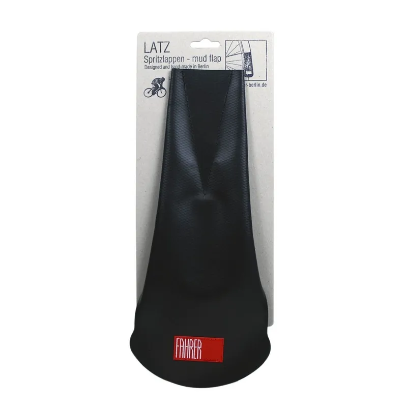FAHRER Mudguard Latz Xl Mud flap model XL, made of recycled advertisement banner or truck tarpaulin. Made in Berlin. Length 30 cm, max width 13 cm Pikatoimitus