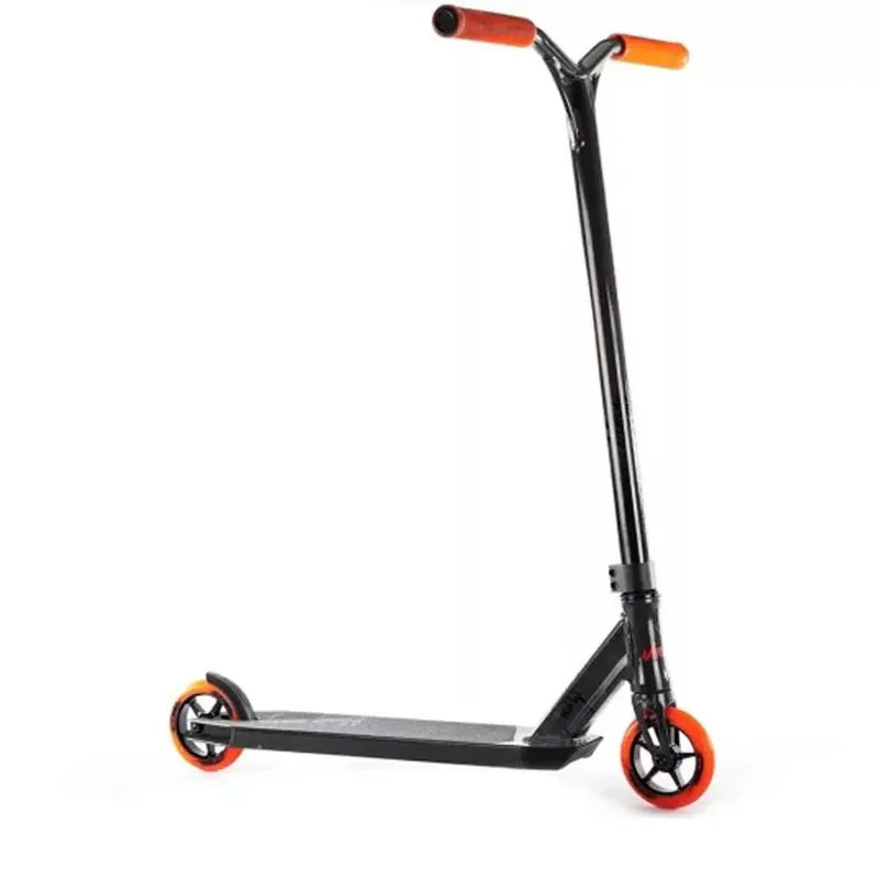 Lähetetään Heti Temppupotkulauta Versatyl Bloody Mary V2 Pro Scooter, musta-oranssi